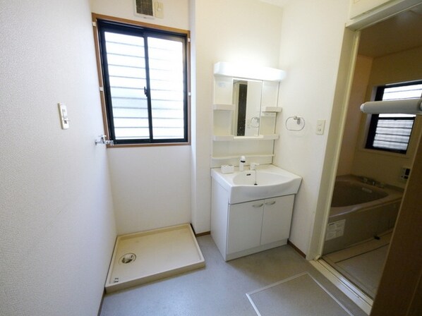 蓮見貸家10号棟の物件内観写真